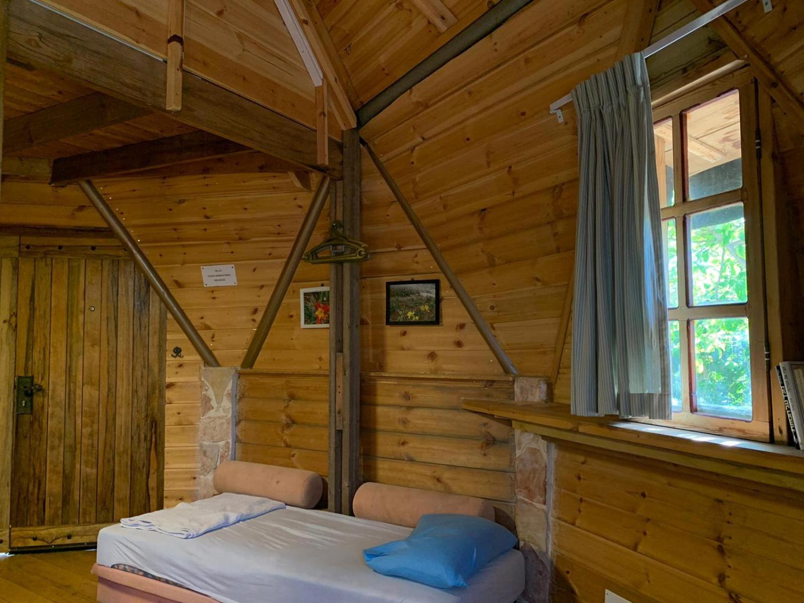 בקתת עץ בחורש במנות - דום גיאודזי - Wooden Cabin In Manot Esterno foto